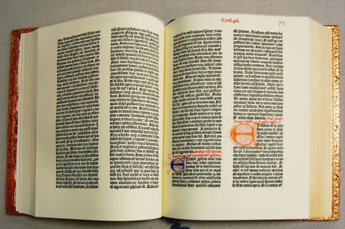 Description: C:\Users\Tam Tran\Documents\Giảng Giải Thánh Kinh Site\Khảo Luận\gutenberg-bible-large.jpg